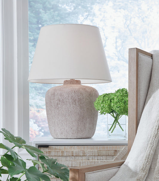Danry Metal Table Lamp (1/CN)
