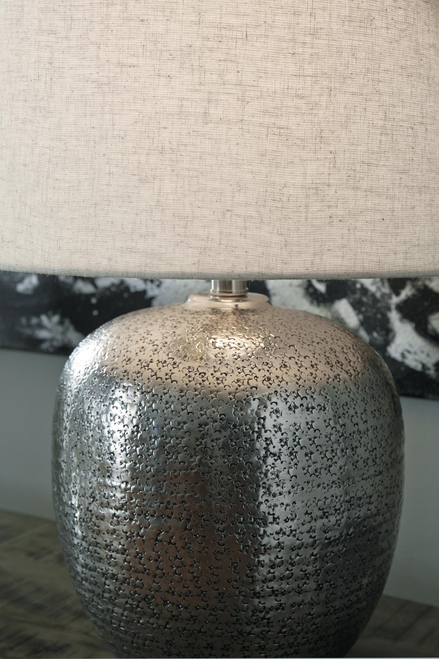 Magalie Metal Table Lamp (1/CN)