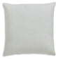 Gyldan Pillow