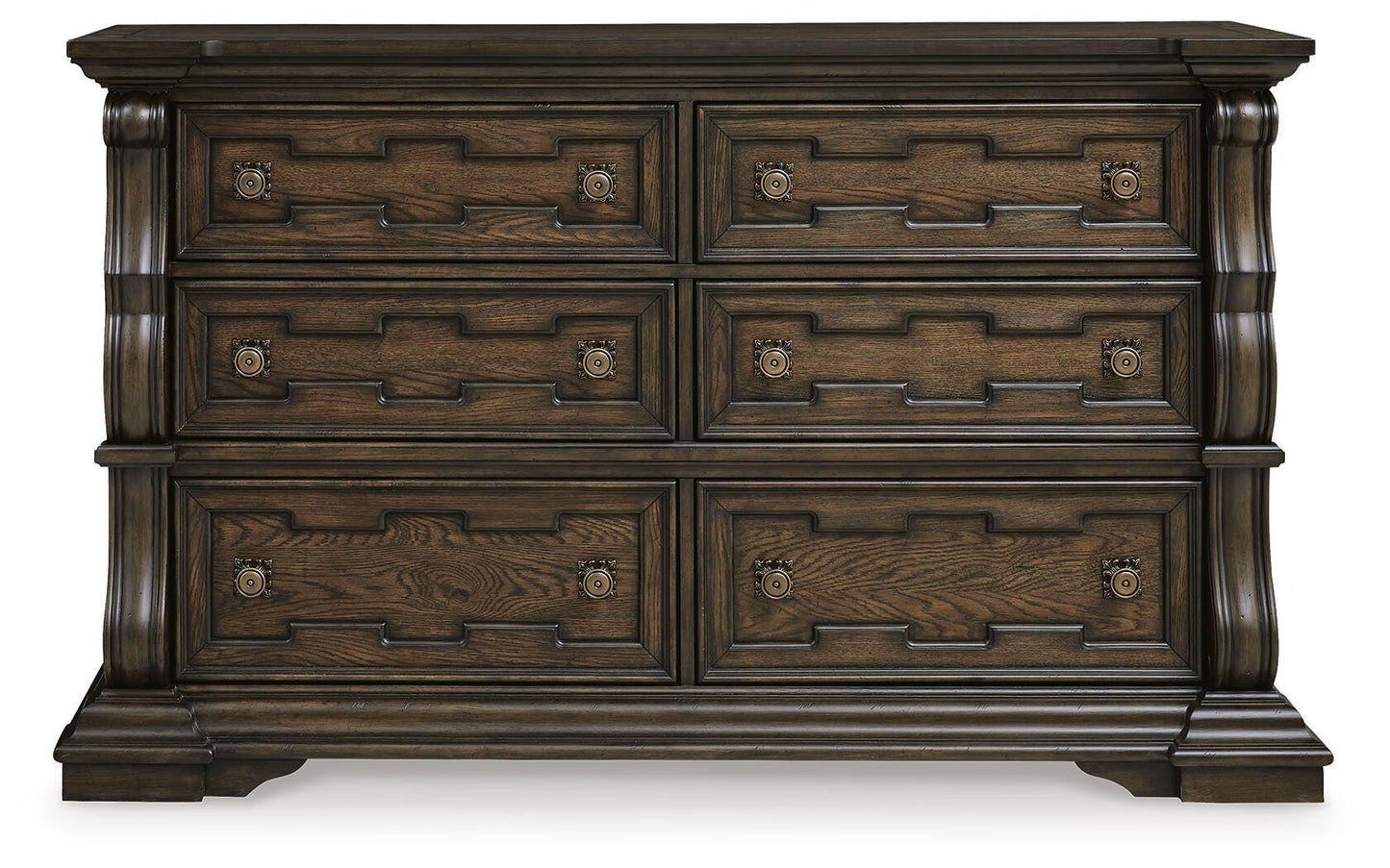 Maylee Dresser