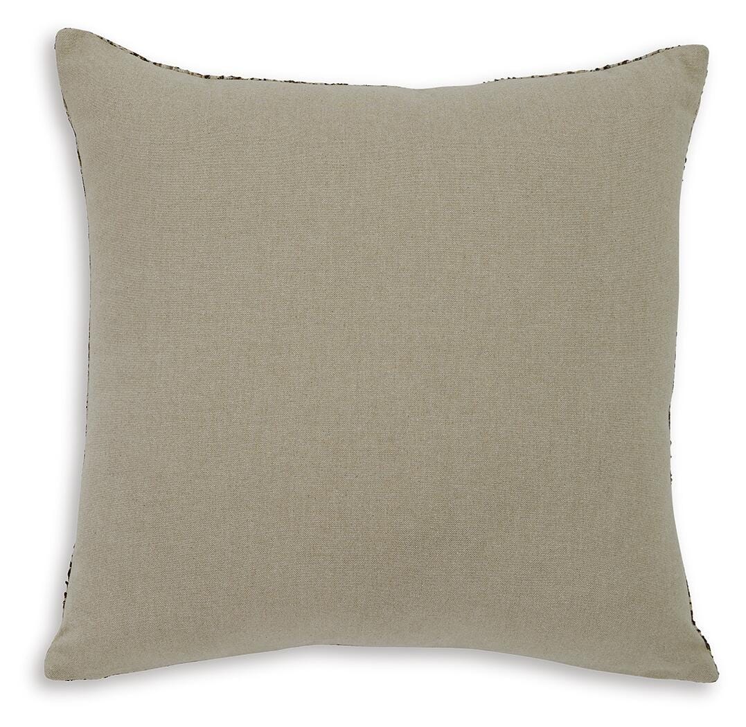 Jayner Pillow