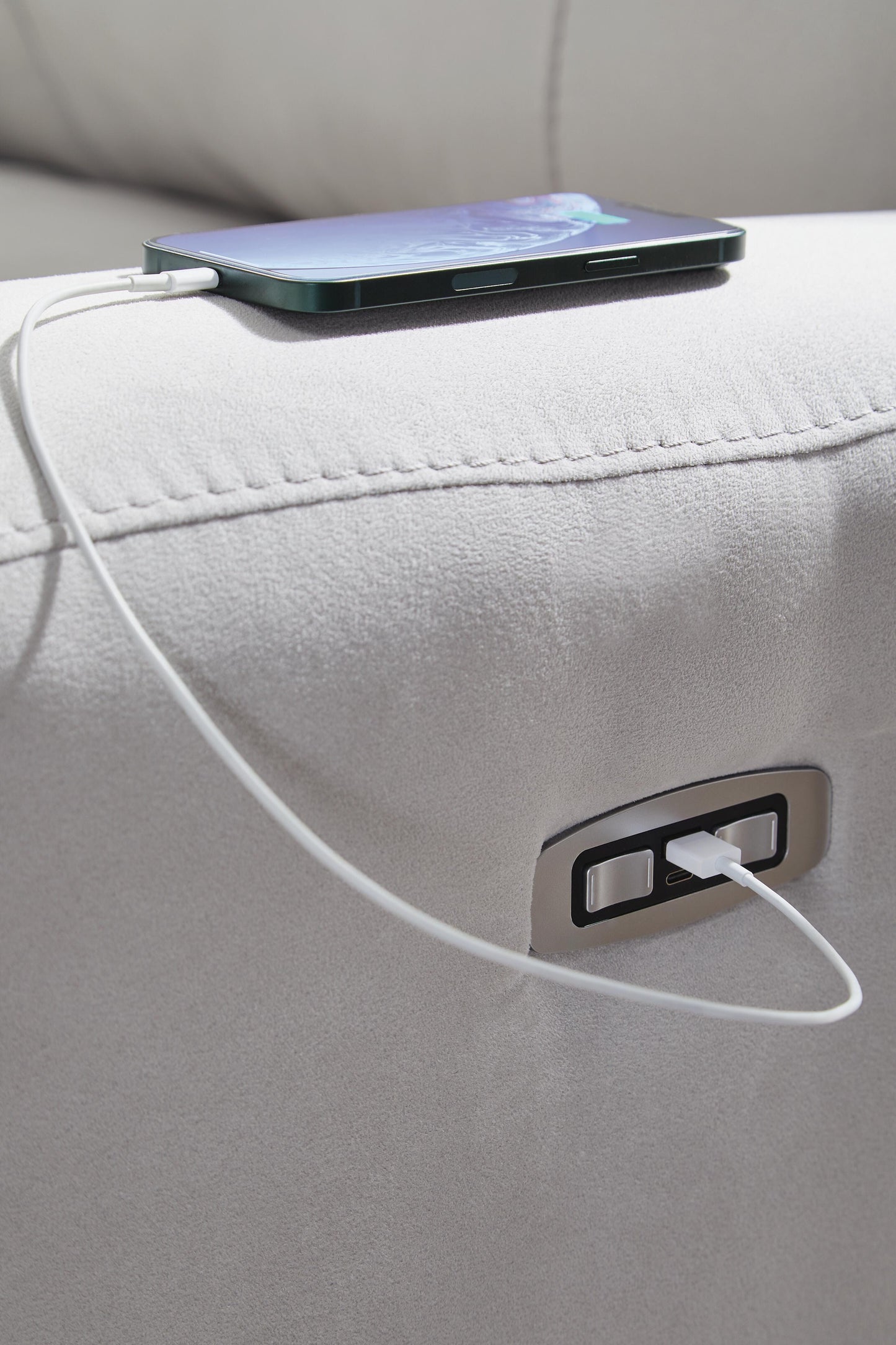 Social Pointe PWR Recliner/ADJ Headrest