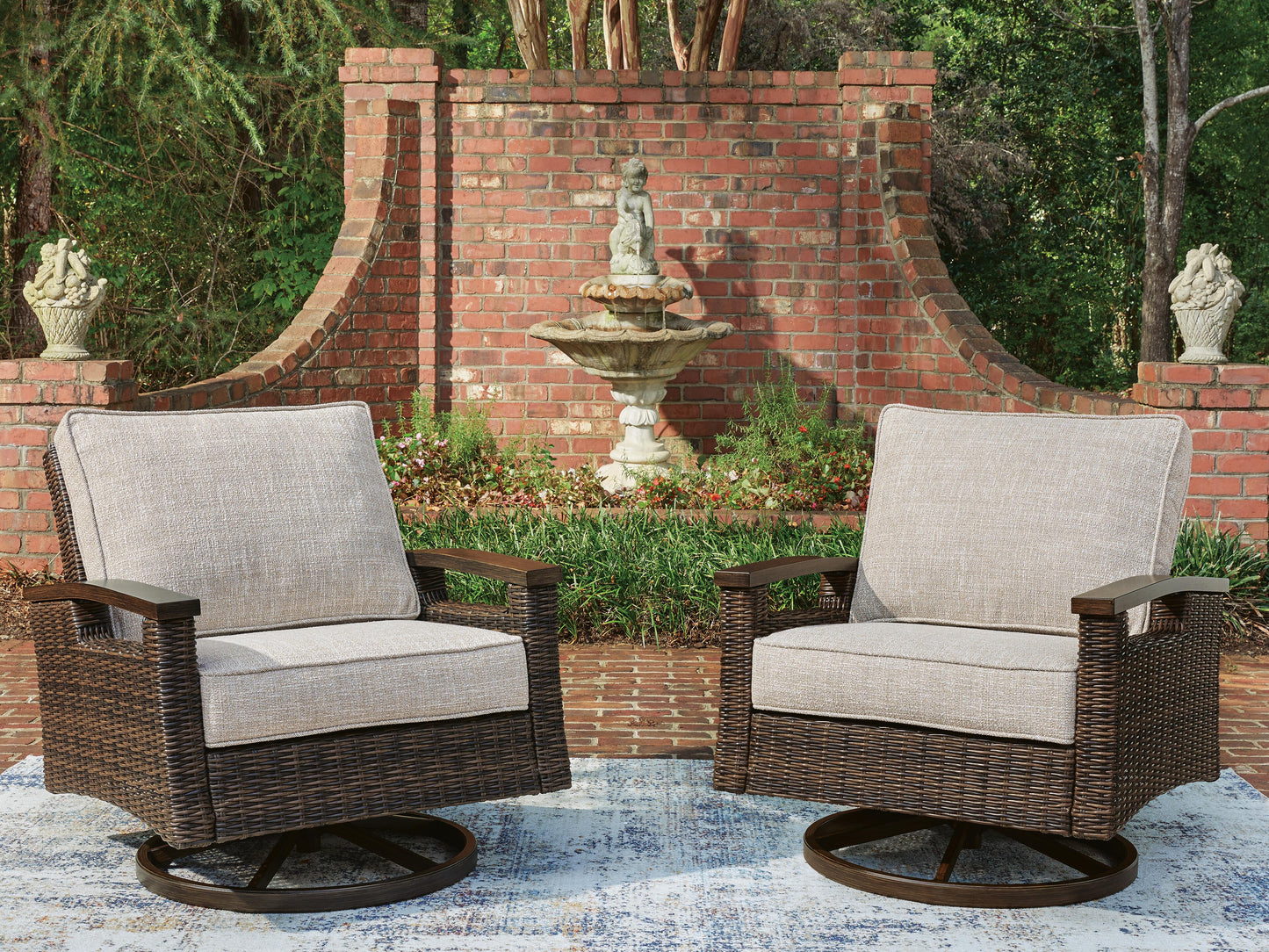 Monterey Point Swivel Lounge Chair (2/CN)