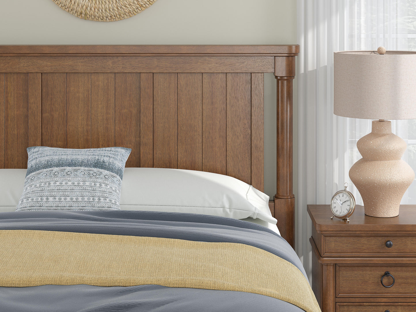 Rowlenstown King Poster Bed