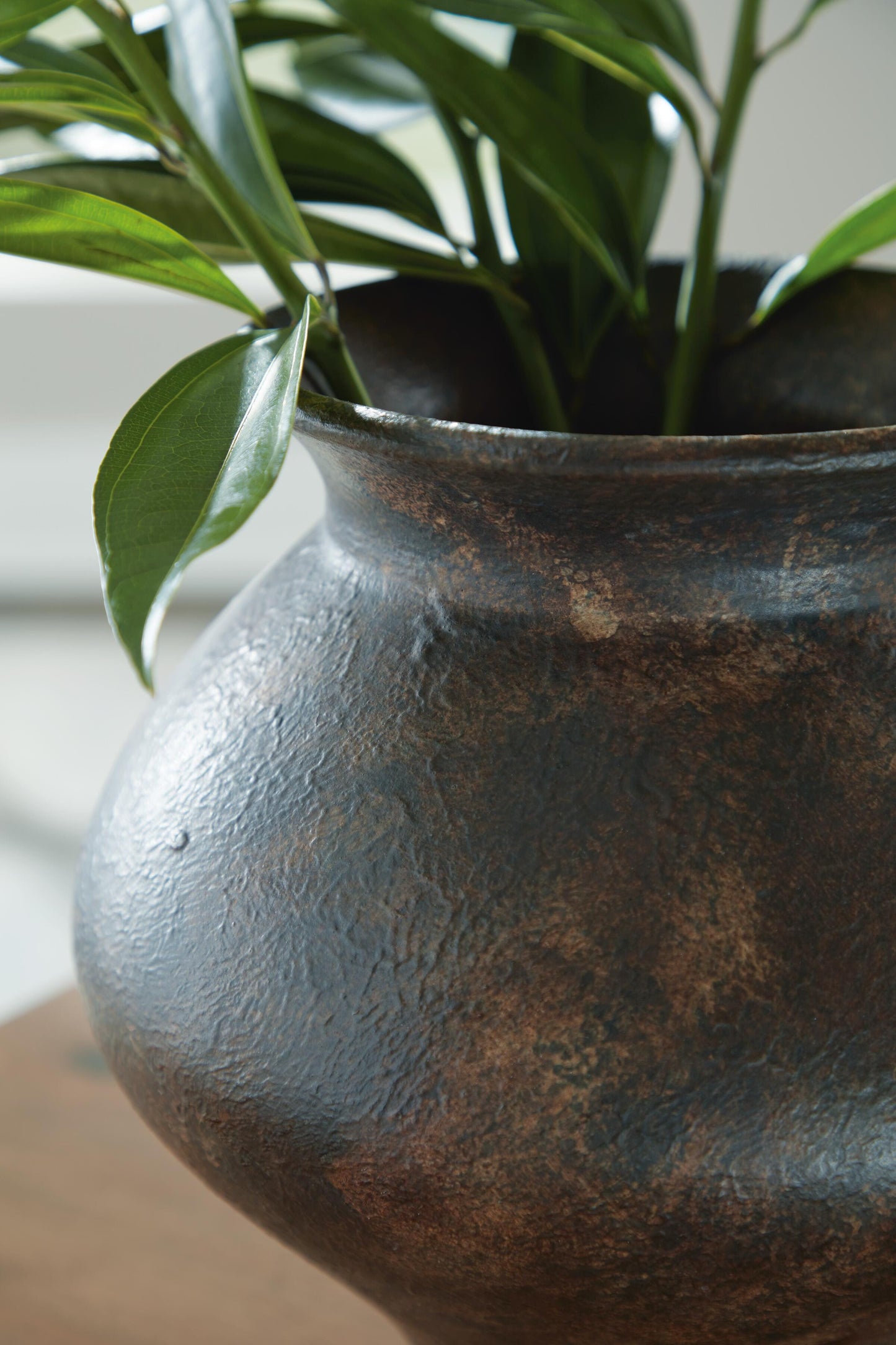 Laddlow Vase