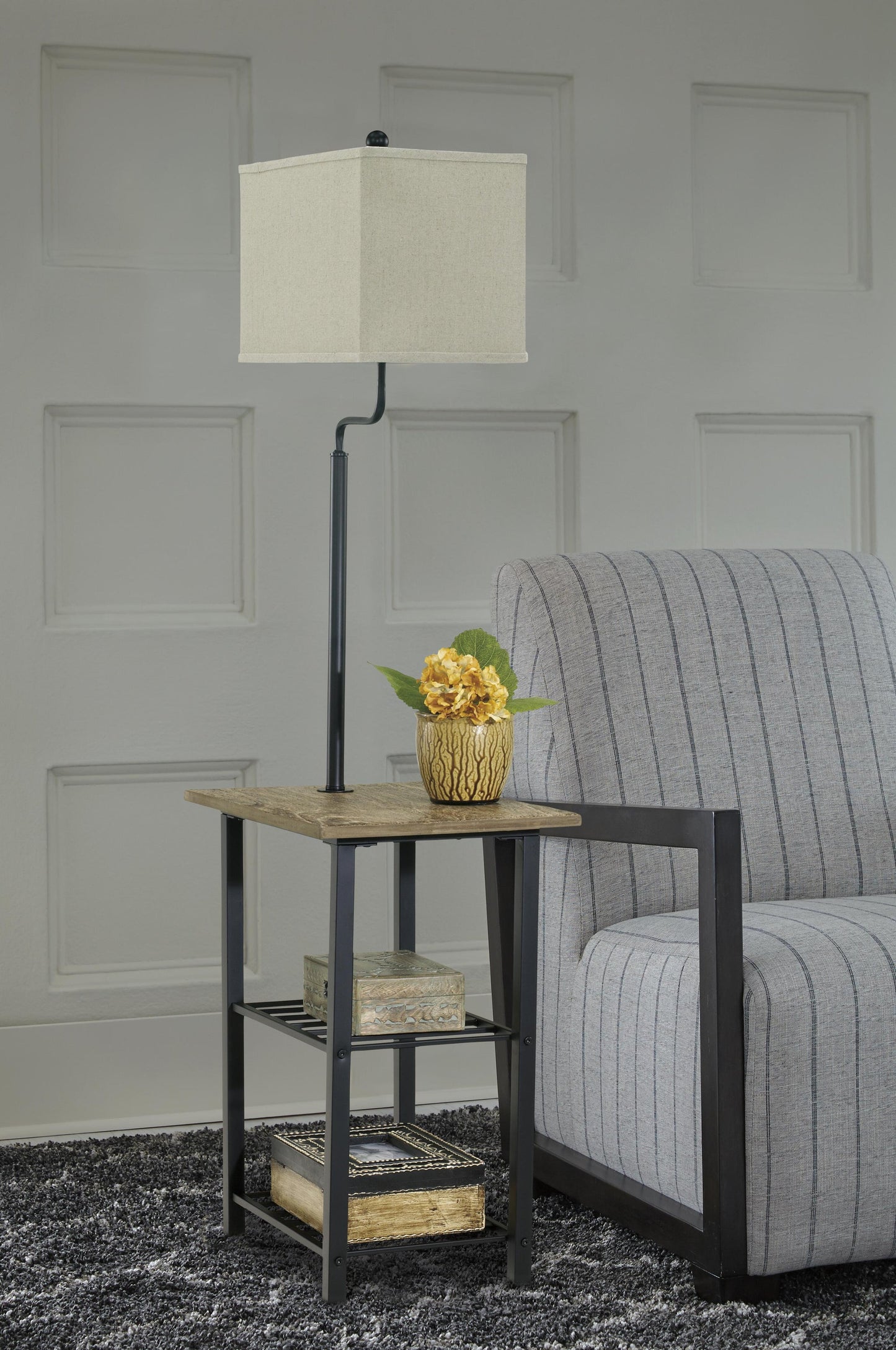 Shianne Metal Tray Lamp (1/CN)