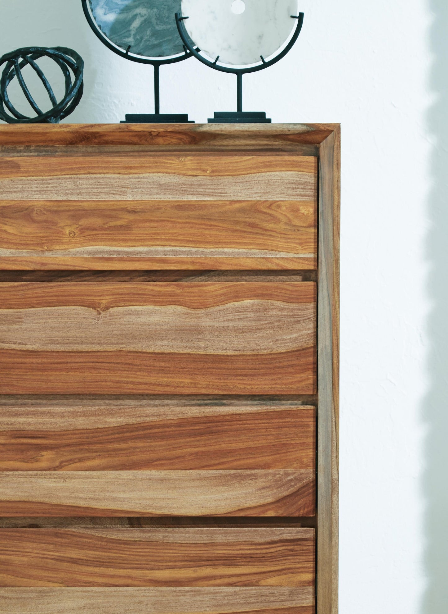 Dressonni Five Drawer Chest
