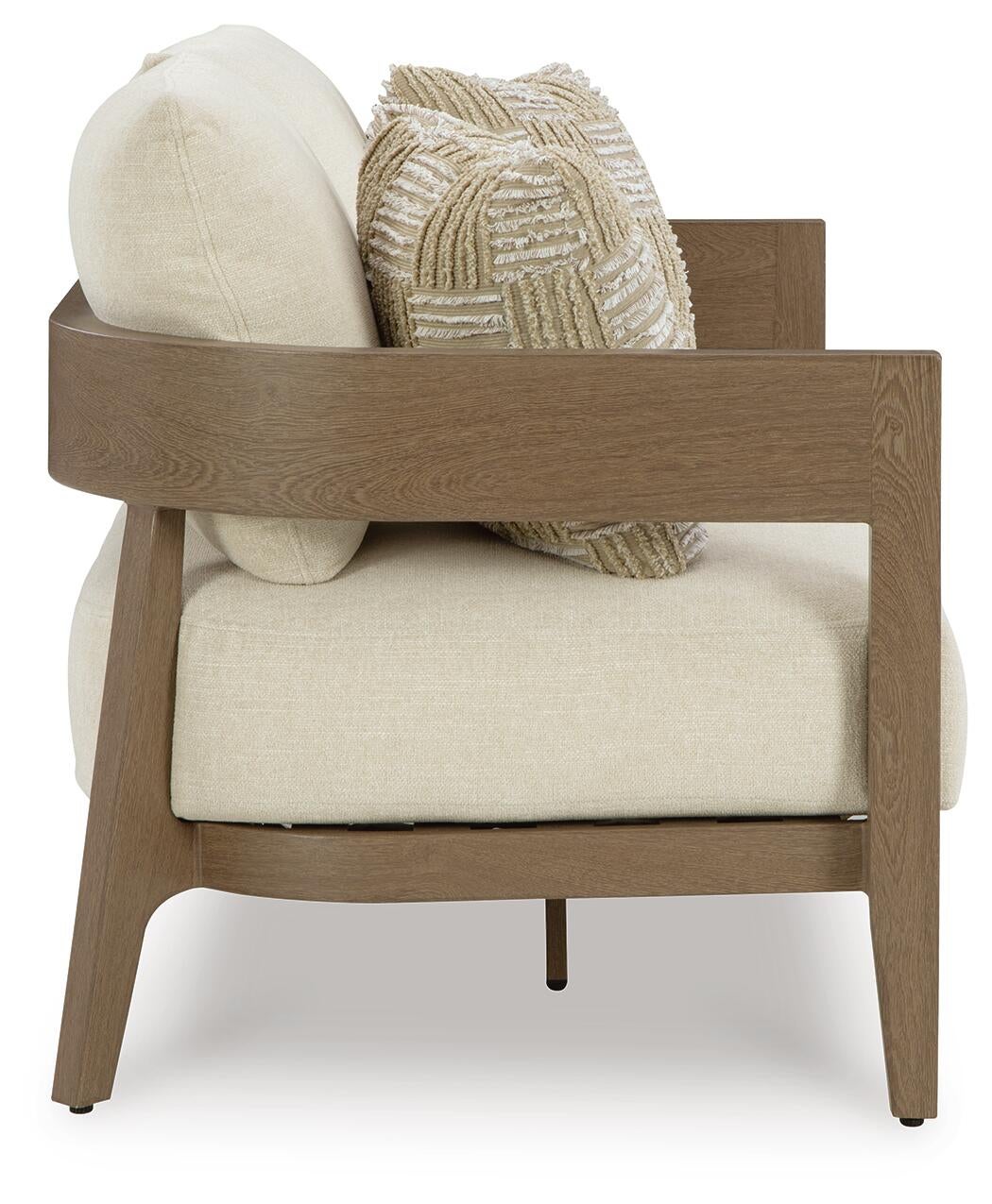 Serene Bay Loveseat w/Cushion
