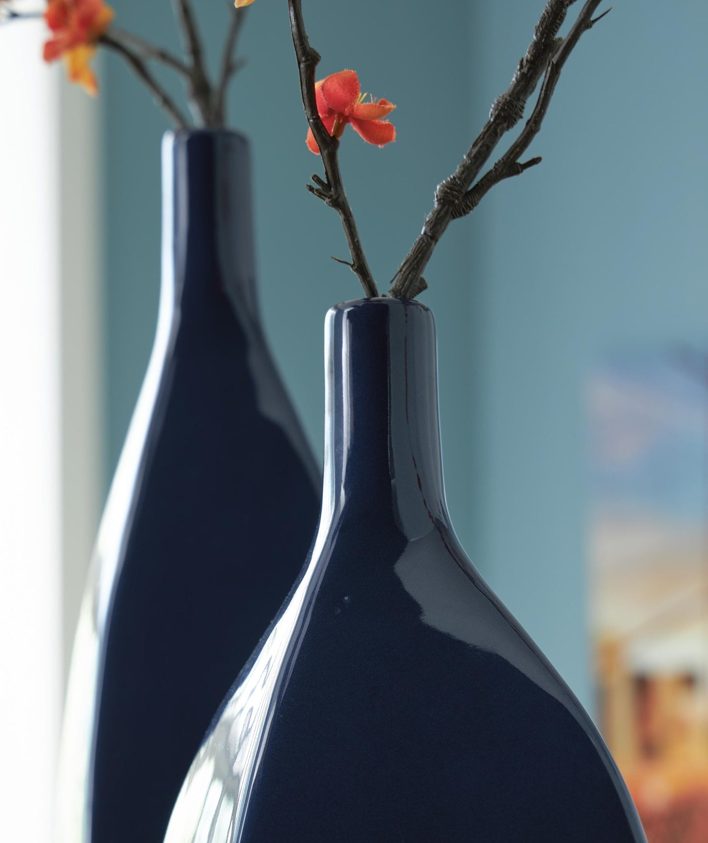 Abtinson Vase