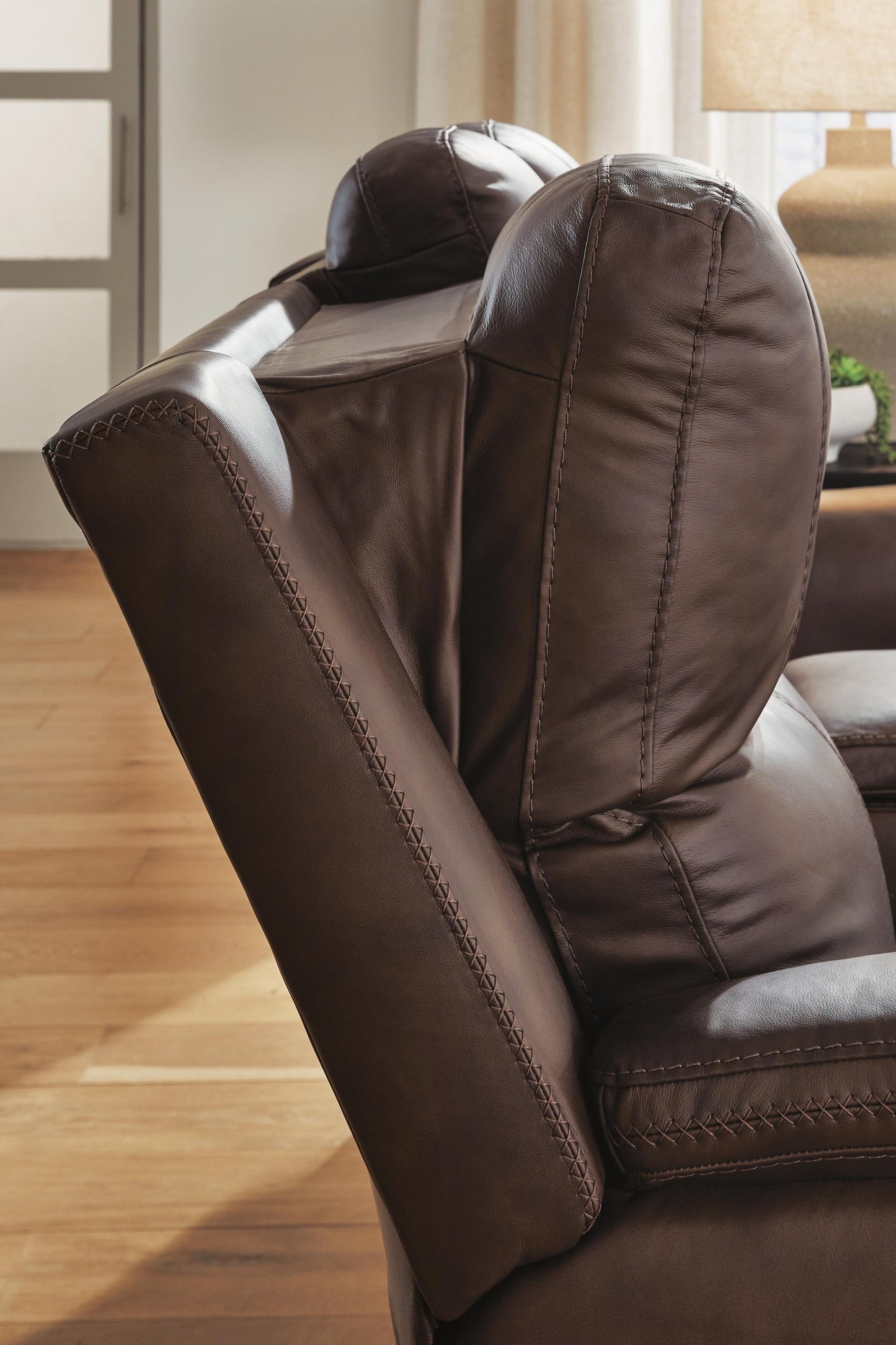 Bleckley PWR REC Loveseat/CON/ADJ HDRST