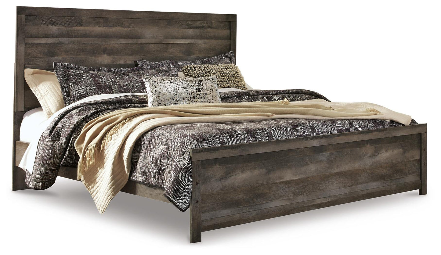 Wynnlow King Panel Bed with Mirrored Dresser, Chest and Nightstand