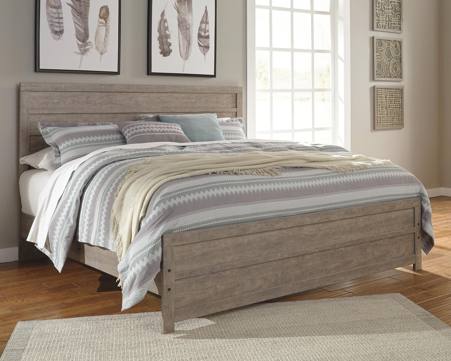 Culverbach King Panel Bed with Mirrored Dresser, Chest and Nightstand