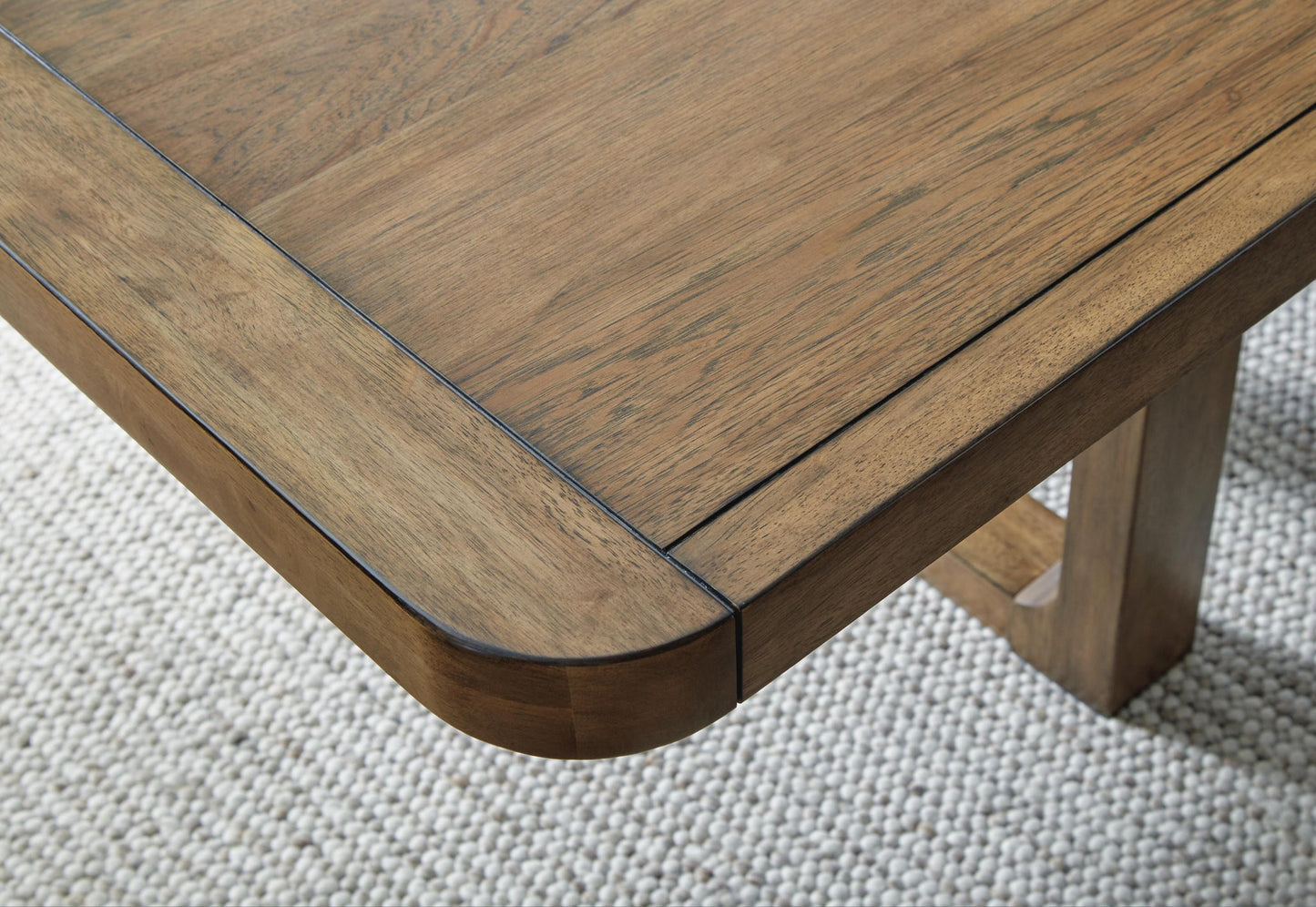 Cabalynn Dining Table and 4 Chairs