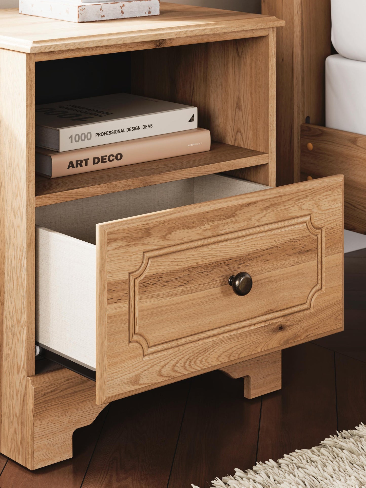 Galletyn Full Panel Bed with Mirrored Dresser and Nightstand